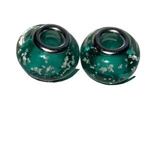 Vintage 2 Piece Hand Blown Glass Beads Charm Green Jewelry Accessories